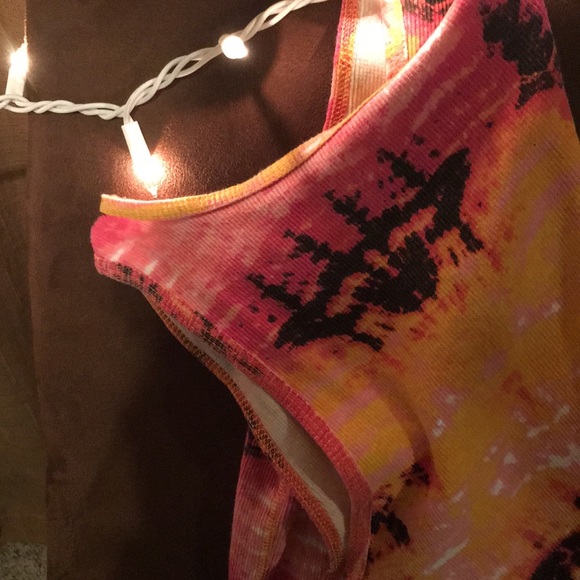 Tight tunic - Picture 3 of 4